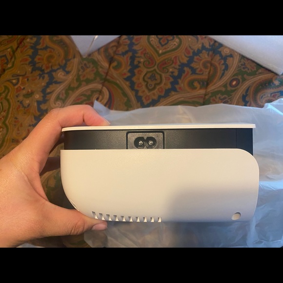 Mini Projector - Picture 4 of 16